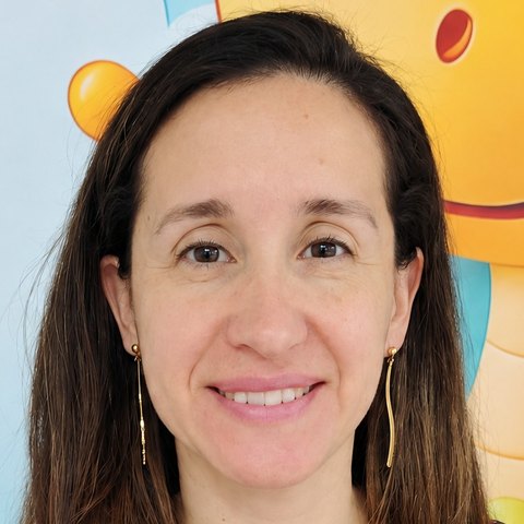Retrato de Carolina, Educadora de Párvulos, Directora de la sede Sazié de El Trencito de los Dinosaurios