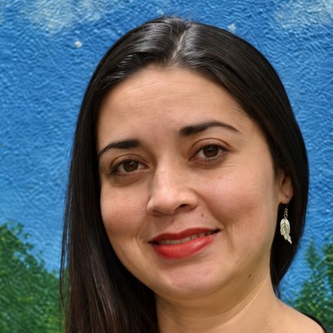 Retrato de Cynthia, educadora de Párvulos de El Trencito de los Dinosaurios