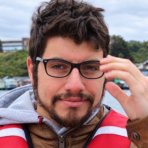 Retrato de Ismael, profesor de música de El Trencito de los Dinosaurios